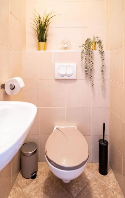 Free Parking! Soho 304, 4 Ppl, Ac, Fast Wifi, Smart Tv Apartment