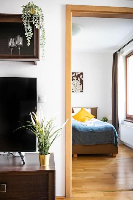 Free Parking! Soho 304, 4 Ppl, Ac, Fast Wifi, Smart Tv Apartment Budapest